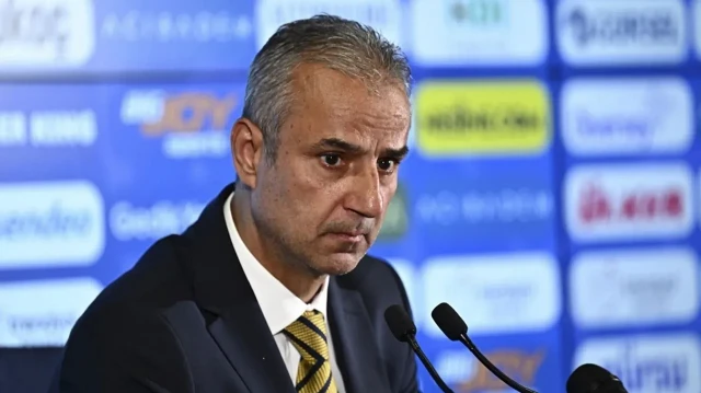 İsmail Kartal’ın sunum raporu ortaya çıktı: 4 yeni transferin üstünü çizdi ismail kartalin sunum raporu ortaya cikti 4 yeni transferin ustunu cizdi DX6DEVsP.webp