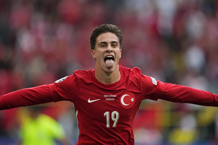 İspanya maçı sonrası ulusal yıldıza dev teklif: Barcelona istiyor! 1 ispanya maci sonrasi ulusal yildiza dev teklif barcelona istiyor 0 2QbZdqCu
