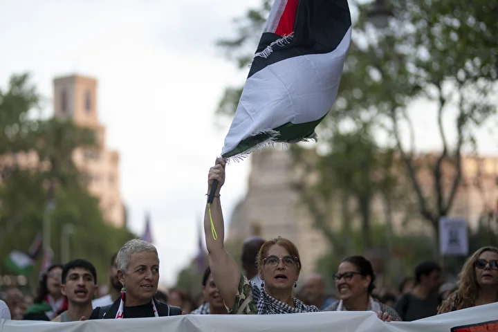 ispanyada binlerce kisi israil soykirimini protesto etti 17 DWvXw4rz