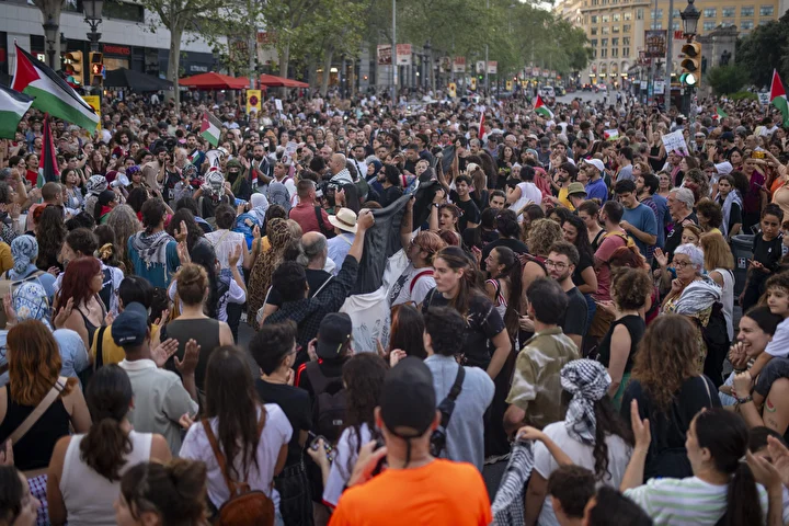 ispanyada binlerce kisi israil soykirimini protesto etti 20 csSqXazs
