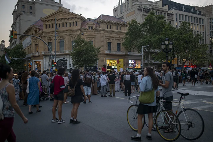 ispanyada binlerce kisi israil soykirimini protesto etti 4 uJuqD3az