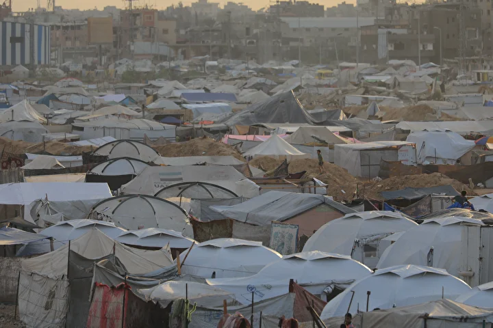 israil akinlari nedeniyle bureyc kampina goc eden filistinliler 4 vfOcmWPN