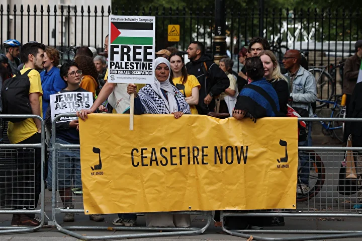 israil cumhurbaskani herzog londrada protesto edildi savas hatalisi tutuklanmali 16 9ttGIvHn