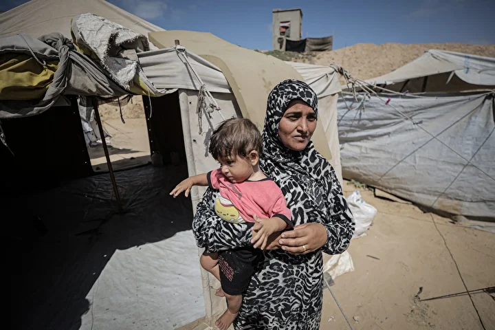 israil hucumlarindan kacan filistinliler agir sartlar altinda omur gayreti veriyor 23 nzWZd4n7