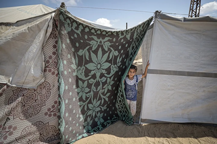 israil hucumlarindan kacan filistinliler agir sartlar altinda omur gayreti veriyor 4 hqEniBFd