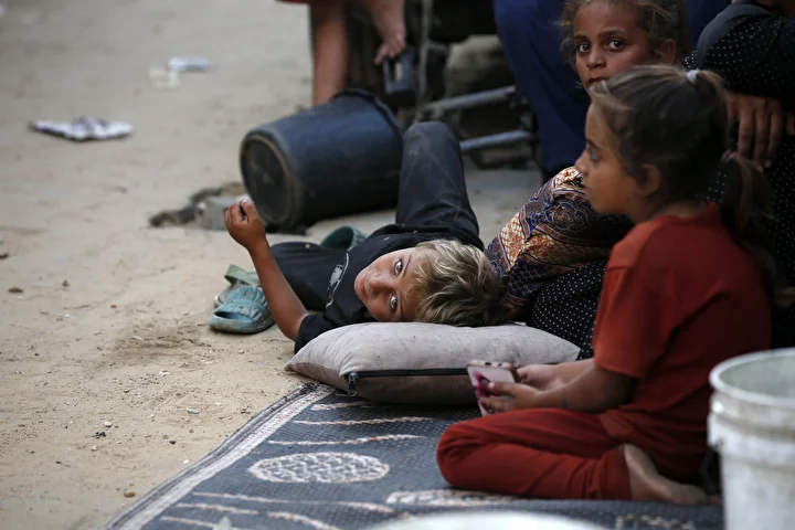 İsrail hücumlarından kaçarak Deyr Belah'a sığınan Filistinli aileler, güç kurallar altında ömürlerini sürdürüyor 3 israil hucumlarindan kacarak deyr belaha siginan filistinli aileler guc kurallar altinda omurlerini surduruyor 2 PiFyl7Zs