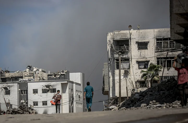 israil ordusu gazze kentinde mekke isimli cok katli bir binayi daha vurdu 5 3lqK89UV