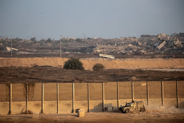 israil ordusunun gazze seridine yonelik ataklar askeri hareketlilik dikkat cekti 3 TRAsSQr5