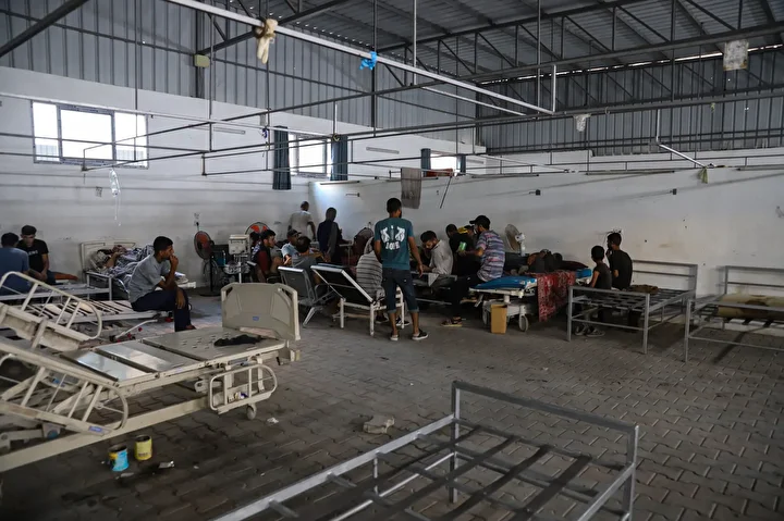 israil saldirilari altindaki gazzede sifa hastanesi bosaltildi 13 wRNrPGVY
