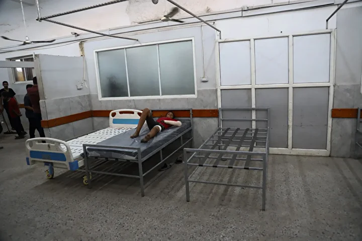 israil saldirilari altindaki gazzede sifa hastanesi bosaltildi 5 5ATZliip