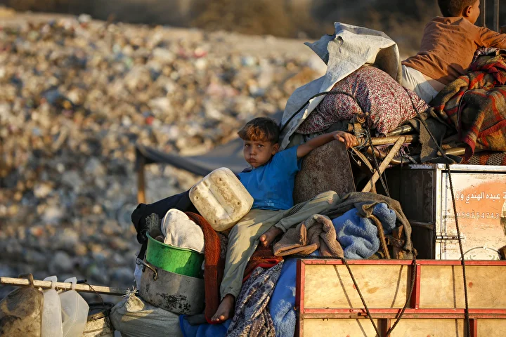 israil taarruzlari nedeniyle gazzenin kuzeyindeki filistinlilerin gocu suruyor 2 3huwCLkm