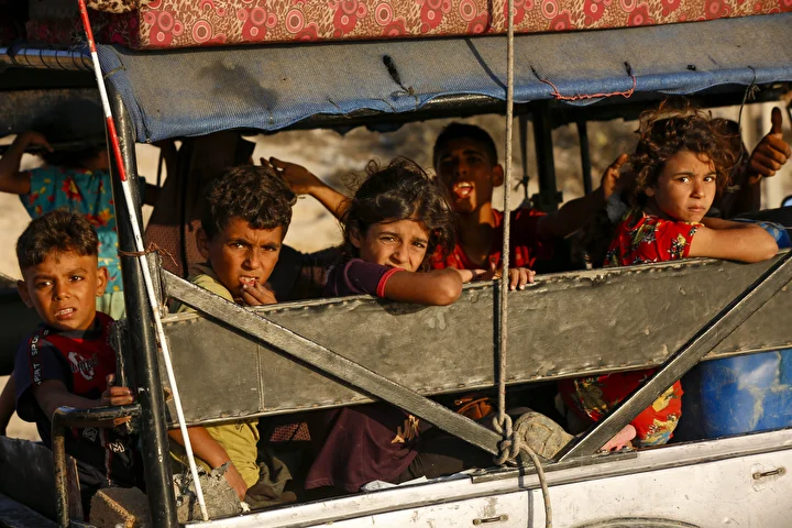 israil taarruzlari nedeniyle gazzenin kuzeyindeki filistinlilerin gocu suruyor 5 NRPmQazm