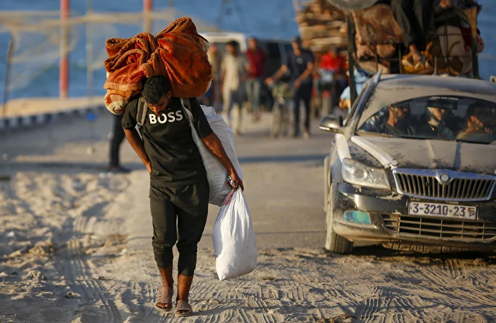 israil taarruzlari nedeniyle gazzenin kuzeyindeki filistinlilerin gocu suruyor 9 ZiMGaLlp