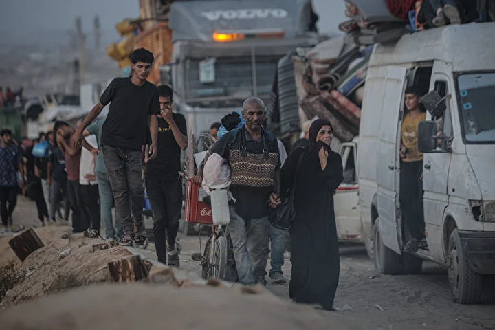 israilin ataklari nedeniyle gazzede zarur goc suruyor 7 ppYnBTEF