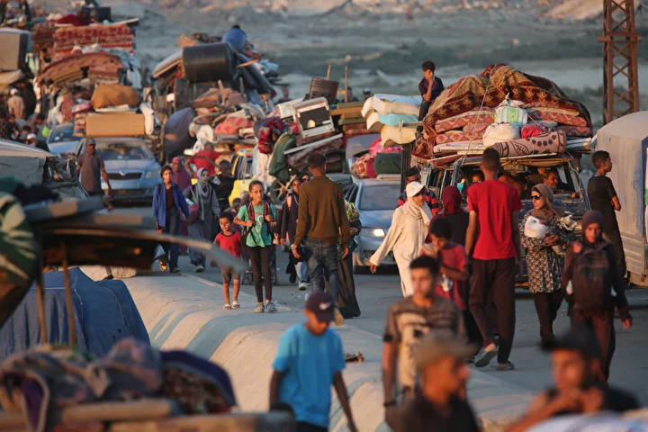 israilin hucumlarindan kacan filistinlilerin kuzeyden guneye gocu devam ediyor 15 dynNfyLL