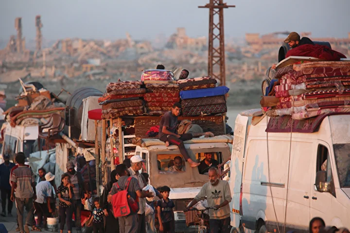 israilin hucumlarindan kacan filistinlilerin kuzeyden guneye gocu devam ediyor 8 XUMrYKha