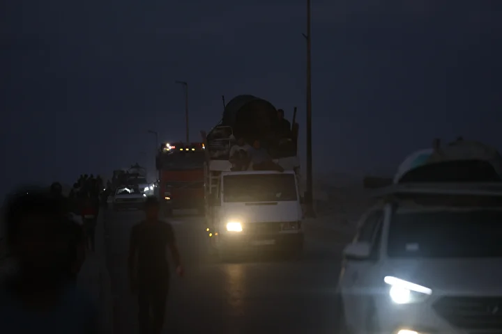 İsrail'in kara hücumları nedeniyle Gazze kentindeki Filistinlilerin mecburî göçü sürüyor 11 israilin kara hucumlari nedeniyle gazze kentindeki filistinlilerin mecbur gocu suruyor 10 sv32jwXE