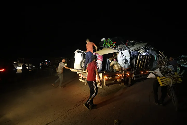İsrail'in kara hücumları nedeniyle Gazze kentindeki Filistinlilerin mecburî göçü sürüyor 22 israilin kara hucumlari nedeniyle gazze kentindeki filistinlilerin mecbur gocu suruyor 21 IDpduIuH