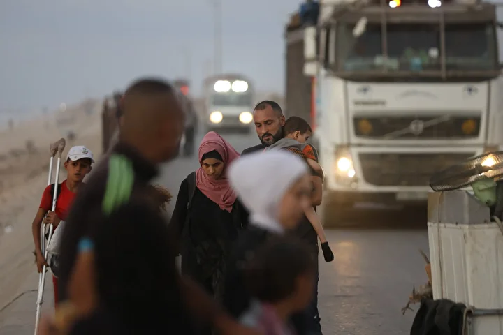 İsrail'in kara hücumları nedeniyle Gazze kentindeki Filistinlilerin mecburî göçü sürüyor 5 israilin kara hucumlari nedeniyle gazze kentindeki filistinlilerin mecbur gocu suruyor 4 Y6hksV9L