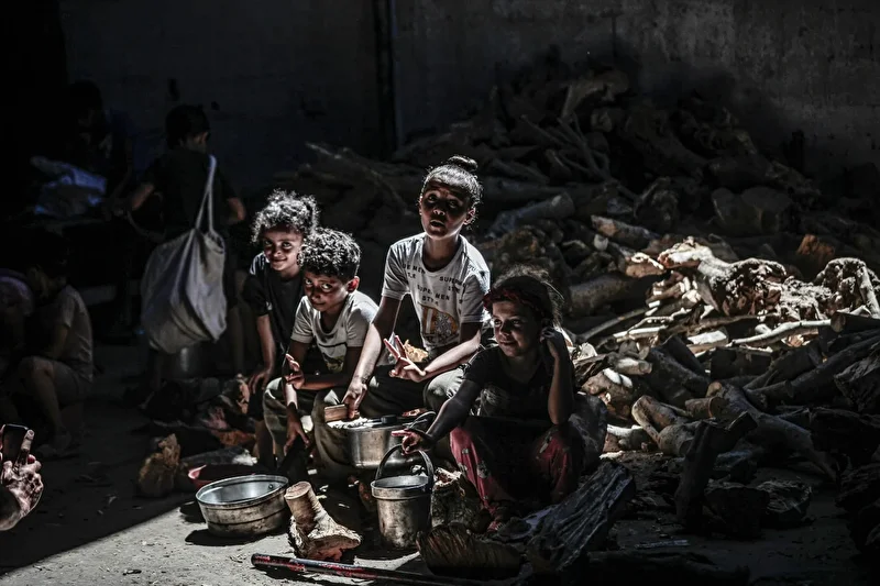 israilin kitligi dayattigi gazzede son 24 saatte 3u cocuk 13 kisi daha acliktan hayatini 1LSDdjtf