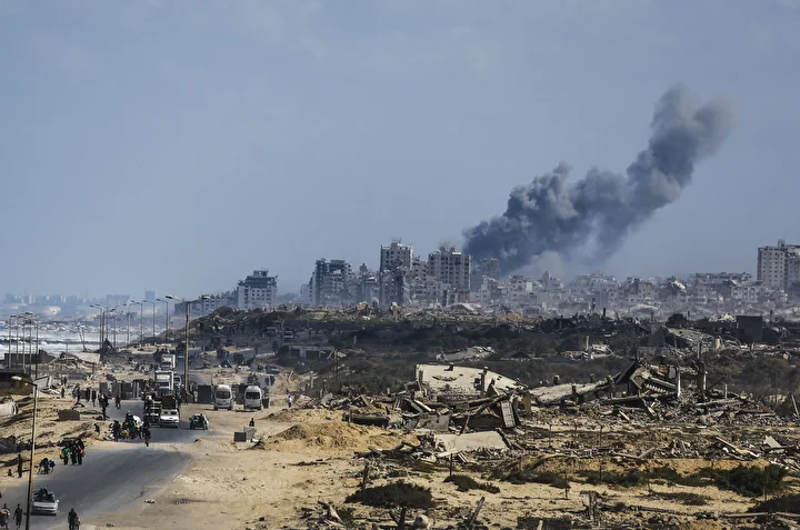 israilin taarruzlarindan kacan filistinlilerin kuzeyden guneye gocu devam ediyor 6 MvkdZE8I