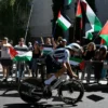 israilli bisikletcilerin ispanyadaki guc anlari la vueltada protesto edildiler eOat4jrY.webp