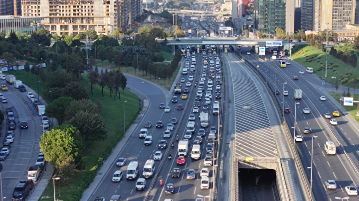 İstanbul'da yeni eğitim öğretim yılının ikinci gününde trafik yoğunluğu oluştu 4 istanbulda yeni egitim ogretim yilinin ikinci gununde trafik yogunlugu olustu 3 rMlDwzkX