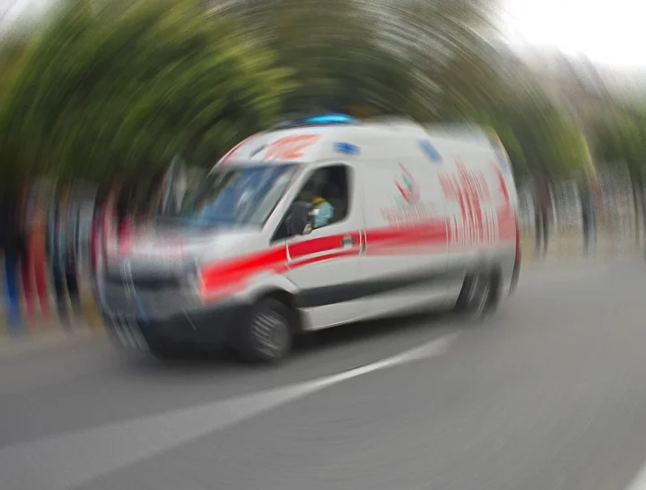 İstanbul'da yeni uygulama: Trafikte ambulans gelince müzik yahut radyo dinlerken bu anons duyulacak 1 istanbulda yeni uygulama trafikte ambulans gelince muzik yahut radyo dinlerken bu anons duyulacak 0 AEl1uLd6