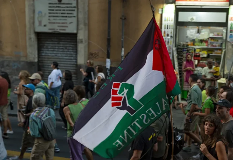 italyada binler gazze ve global sumud filosuna dayanak icin yurudu 1 qeOnk56p