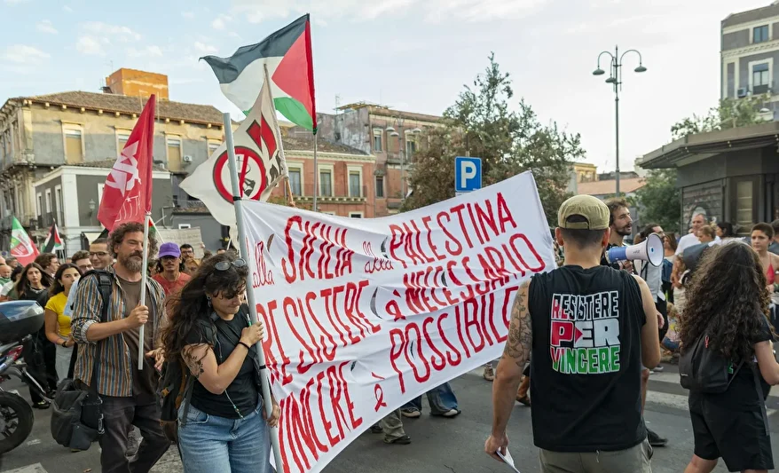 italyada binler gazze ve global sumud filosuna dayanak icin yurudu 3 m3UdTjci