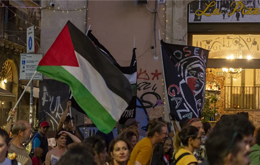 italyada binler gazze ve global sumud filosuna dayanak icin yurudu 7 21fQJqet
