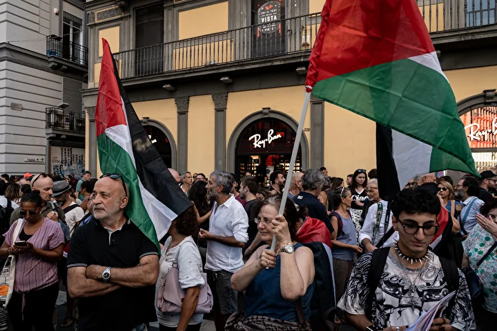 italyada global sumud filosunu desteklemek icin sov duzenlendi 1 7eZ8ZIAL