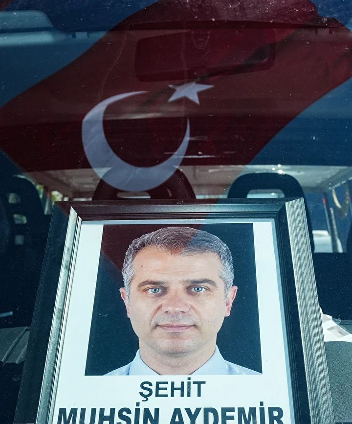 izmirde polis merkezine silahli atakta sehit polisler son seyahatine ugurlandi 0
