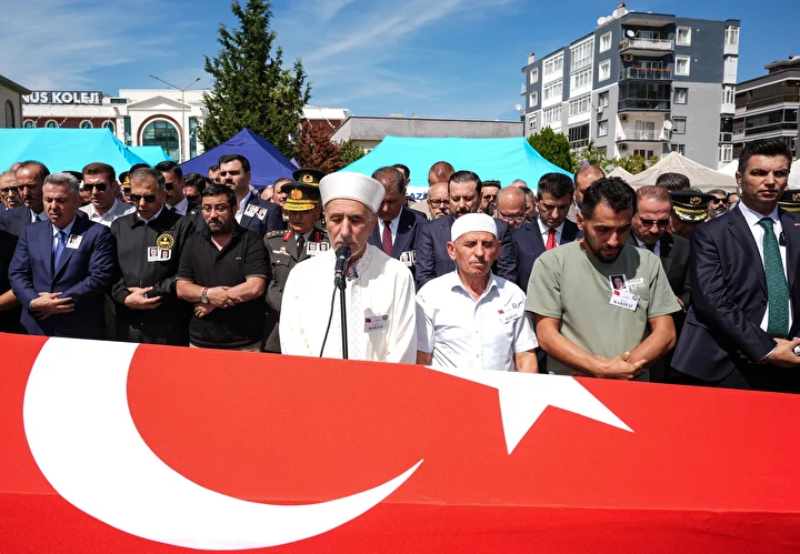 izmirde polis merkezine silahli atakta sehit polisler son seyahatine ugurlandi 7 9va5OL1h