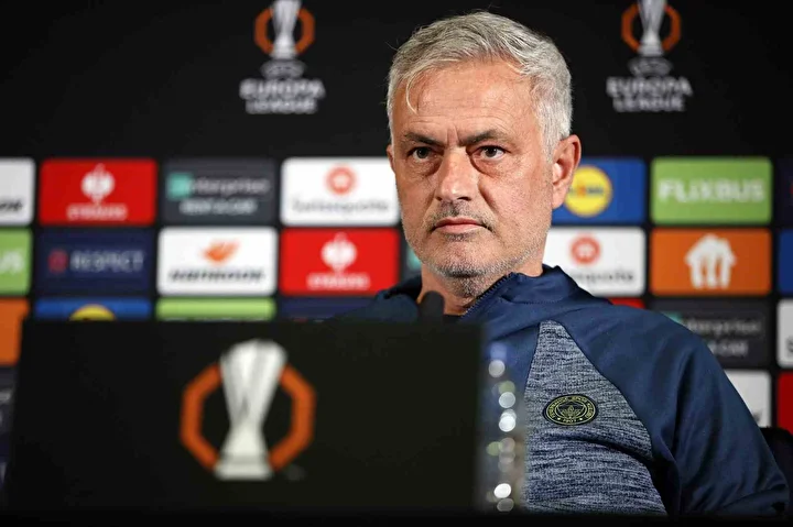 jose mourinhodan carpici aciklama benficaya hayir diyen 3 NsmbmrJj