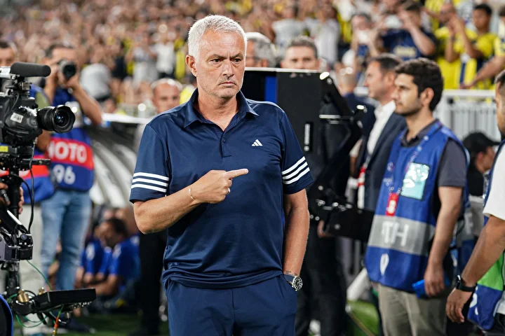 jose mourinhonun yeni grubu belirli oldu fenerbahcelileri cildirtan olay 1 WGBiJiJ9