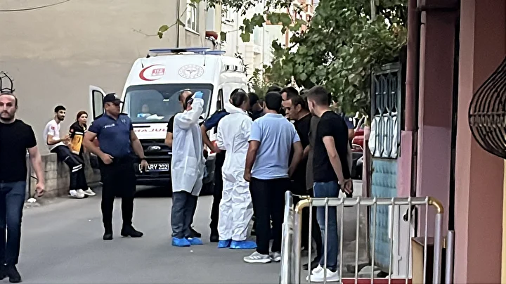 kan donduran cinayet anne ve kizini olduren 16 yasindaki kuskulu gozaltinda 2 bMNTHpSn