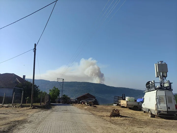 Karabük’te orman yangını 2’nci gününde: Müdahale sürüyor 5 karabukte orman yangini 2nci gununde mudahale suruyor 4