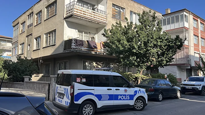 Kayseri’de birinci katın balkonundan düşen bebek yaralandı 3 kayseride birinci katin balkonundan dusen bebek yaralandi 2 eKdJXrKR