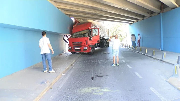 kucukcekmecede tir alt gecide sikisti 3 CfMQVldD