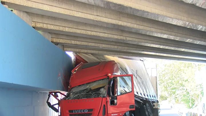 kucukcekmecede tir alt gecide sikisti 4 hF7Ei8km