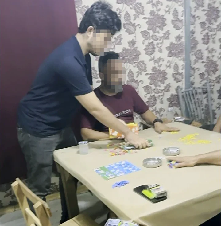 kumar oynatilan is yerinin sahibi cumbus maksatli tombala oynuyorduk 2 5dRSkfp1
