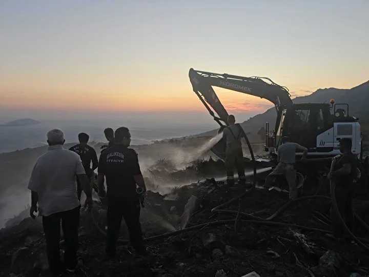 marmara adasindaki copluk yangini iki saatte sonduruldu 9 t3kkOJ9p