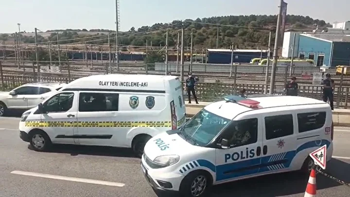 marmaray istasyonu onunde fec olay arac icinden ceset cikti 3 ir7itHzp