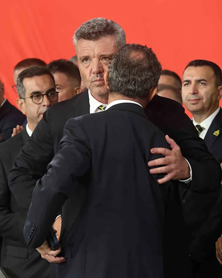 Mert Hakan Yandaş kongrede ihlal yaptı: Oyu geçersiz sayılacak 1 mert hakan yandas kongrede ihlal yapti oyu gecersiz sayilacak 0 FMmPydkI