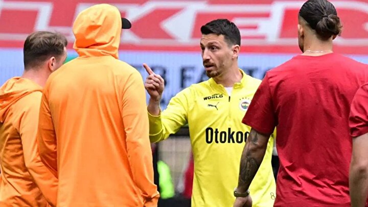 mert hakan yandasin kerem akturkoglu atagi toplumsal medyada gundem oldu 2 AANlWuJS