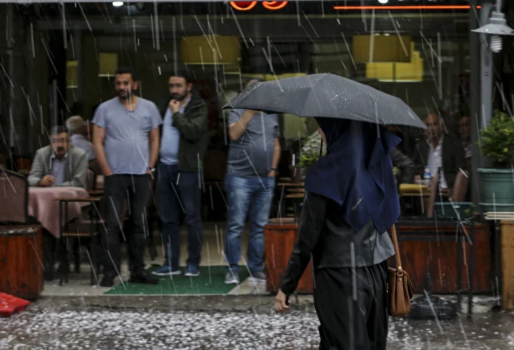 meteoroloji acikladi sicaklik dusuyor saganak geliyor 11 ile sari kodlu ihtar 0 e66vujGV