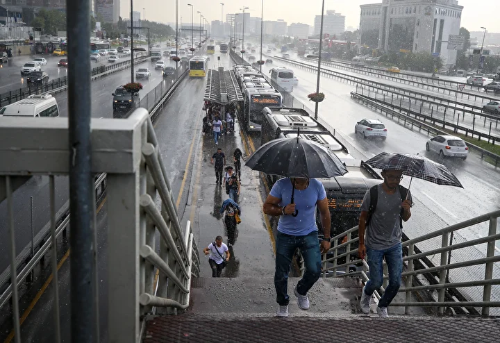 meteoroloji acikladi sicaklik dusuyor saganak geliyor 11 ile sari kodlu ihtar 2 wOOay67i