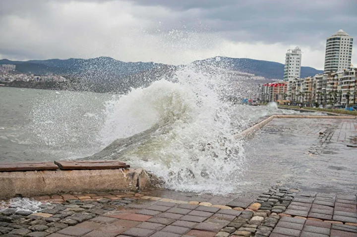 meteorolojiden denizler icin firtina uyarisi 2 CEyJ75za