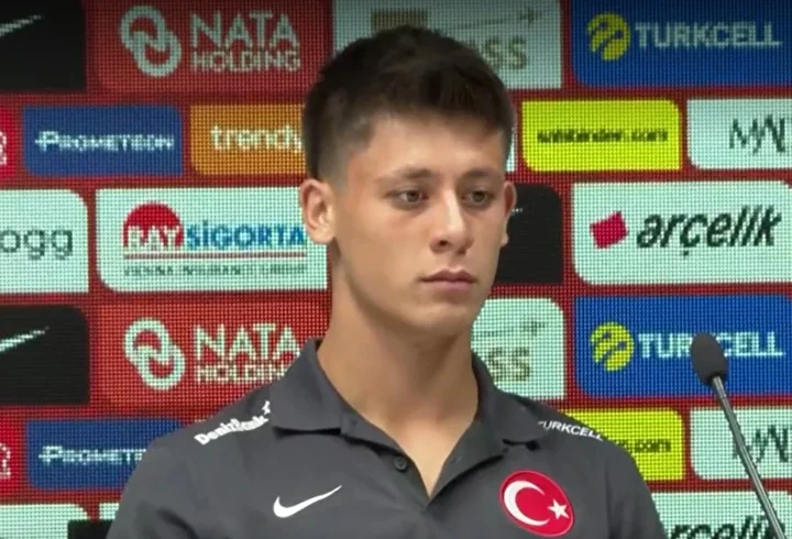 montelladan ulusal futbolcuya ovgu golu kokluyor 1